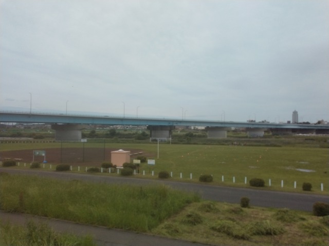 futako-shinchi_tama-river-side2